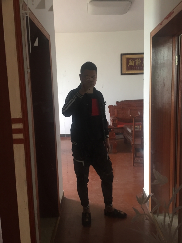 MC无所畏惧的第一张照片--尤溪相亲网